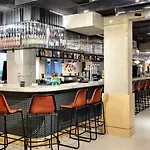 Moxy Bastille 3*