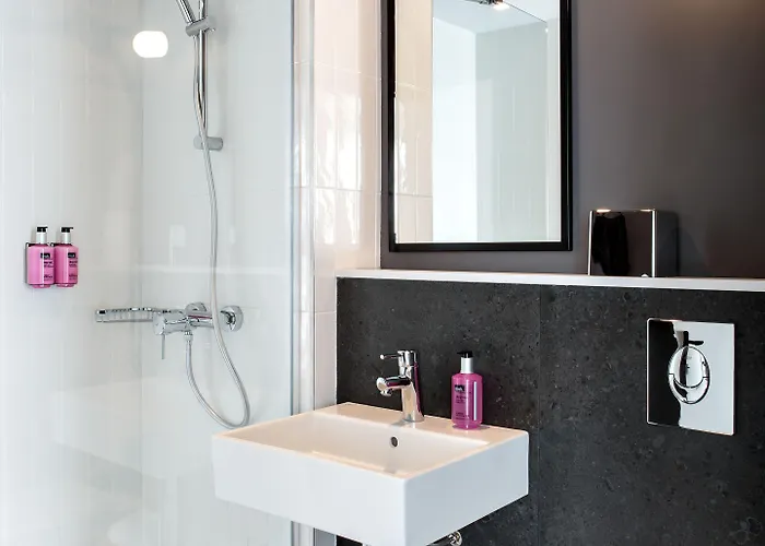 Moxy Bastille Hotel Paris