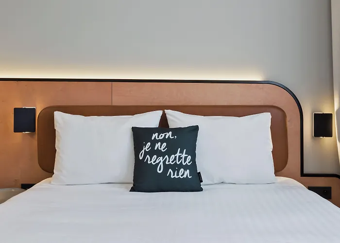 Moxy Bastille Hotel Paris