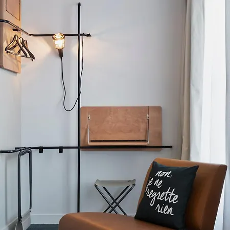 Moxy Bastille 3*