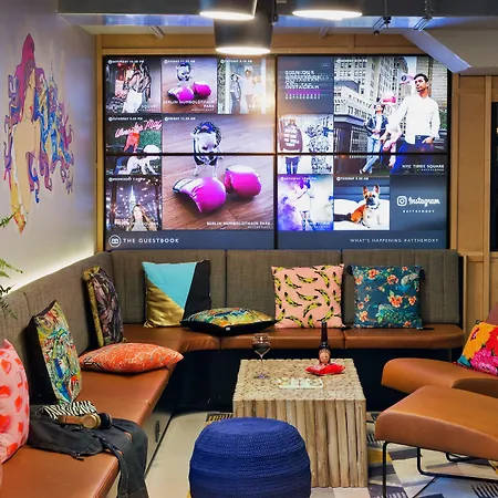 Moxy Bastille Hotel Paris