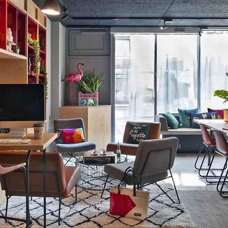 Moxy Bastille Отель 3*