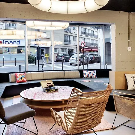 Moxy Bastille Hotel 3*