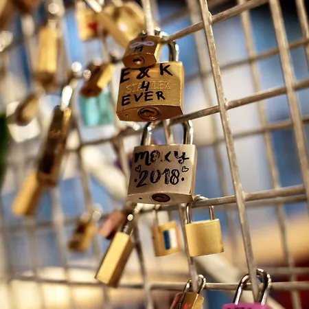 Moxy Bastille Hotel París