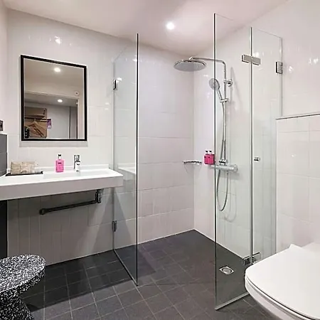 Hotel Moxy Bastille 3*