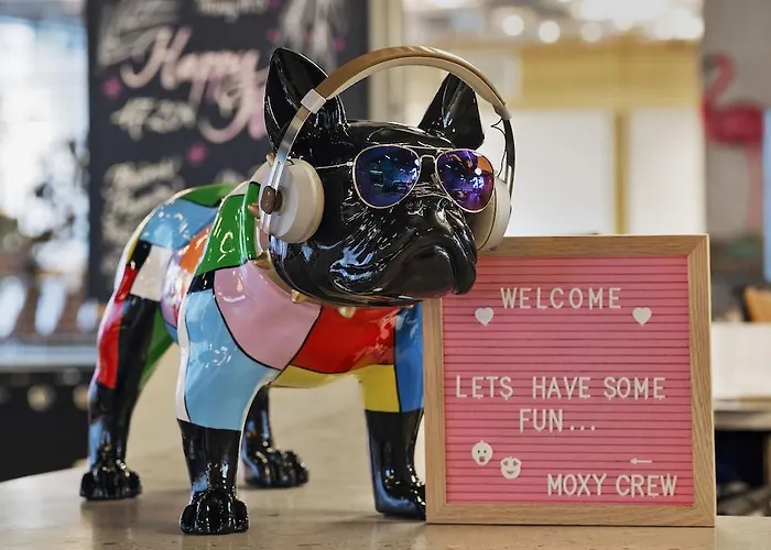 Moxy Bastille 3* パリ