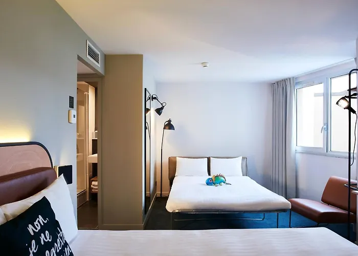 Moxy Bastille 3*